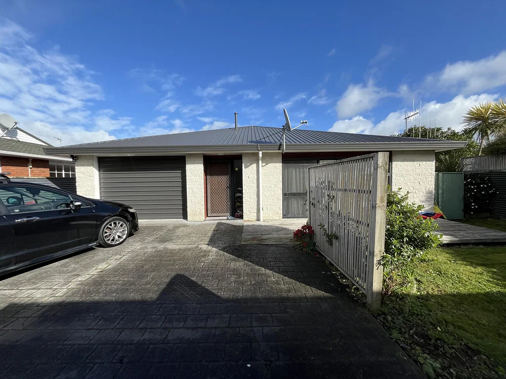 3 Bedroom West End Area