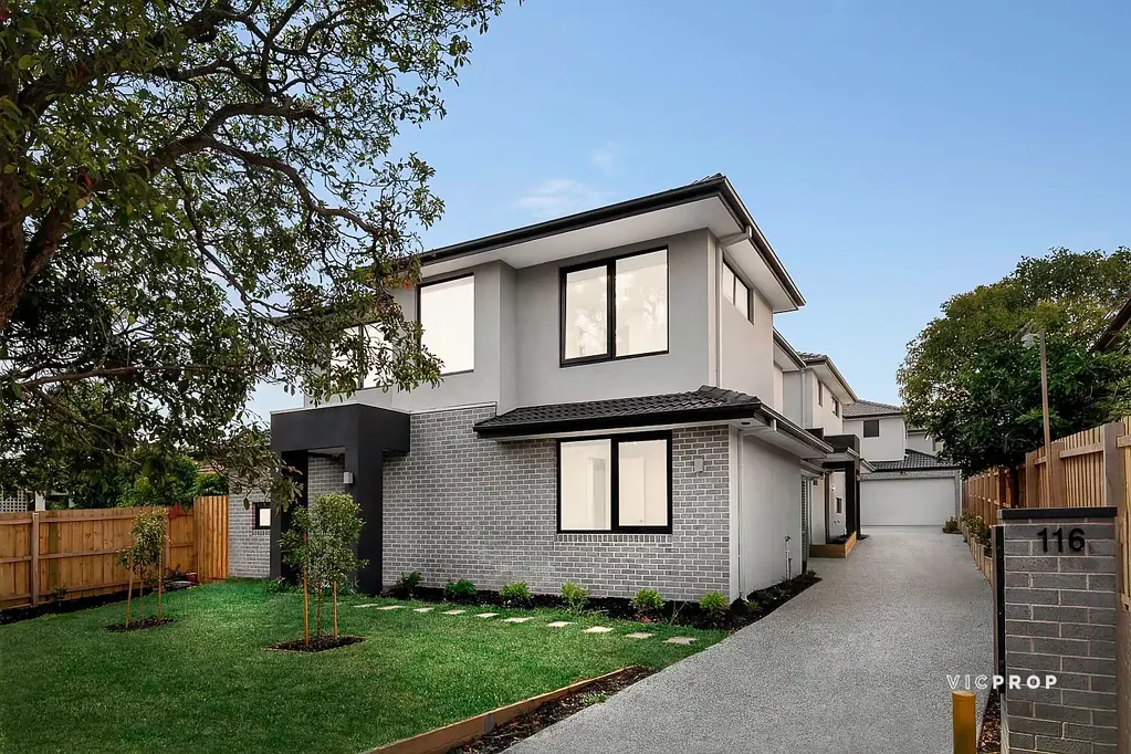 Burwood 4 Slaapkamer Brand New Luxury Living | No Owners Corporation