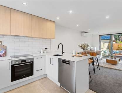 7B Buffon Street, Waltham, Christchurch, Canterbury, 2部屋, 2バスルーム, Townhouse