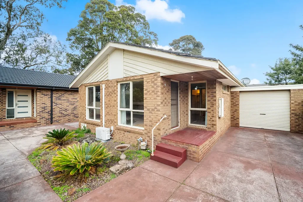 2/4 Bride Avenue, Hampton Park, VIC 3976