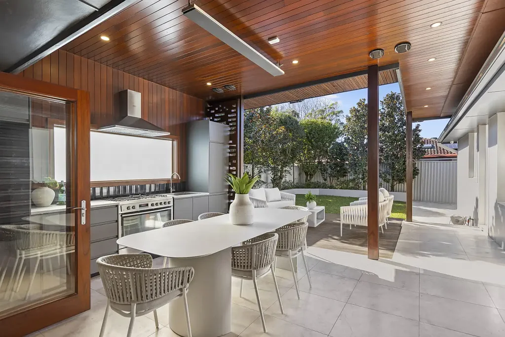 Belrose 4房  Beautifully Renovated Family Entertainer