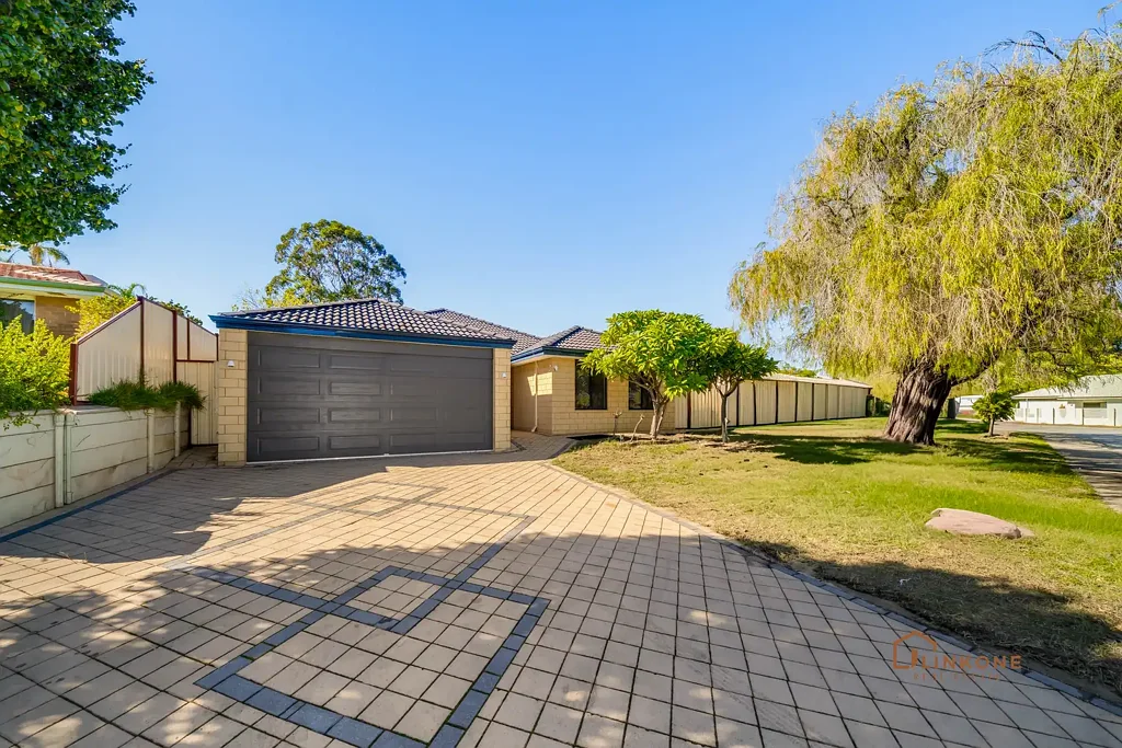 Thornlie 4房  The Complete Family Package - 4 Bedrooms + Games Room & Entertainer's Appeal