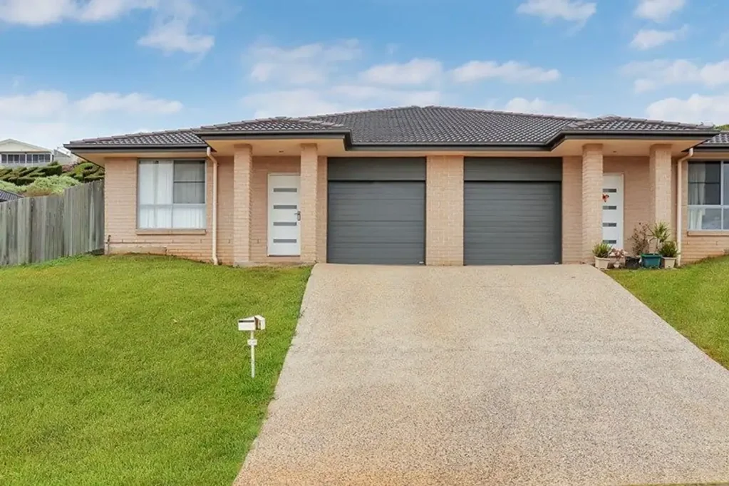 Spacious Unit, Conveniently Located!