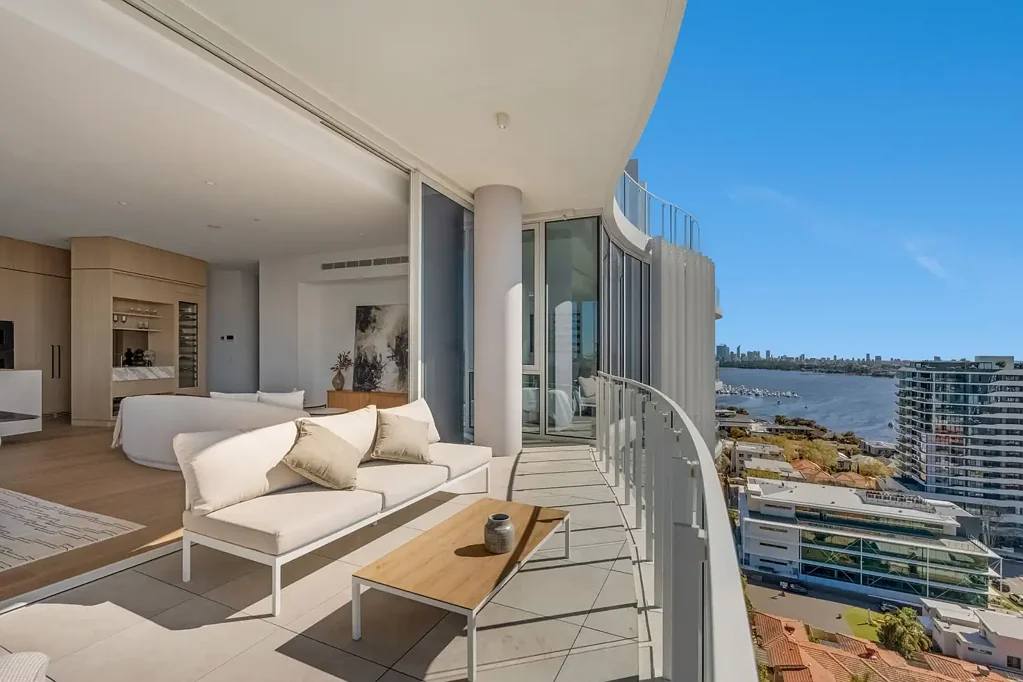 Applecross 3Kwarto Penthouse with private rooftop entertaining!