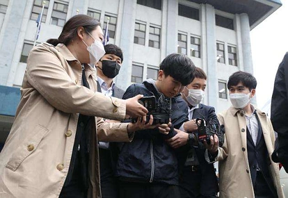 "N号房"共犯长相公开 生于2001年 仅18岁
