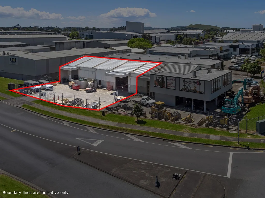 Mangere Airport Oaks Storage with Yard