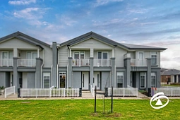 10 Atica Walk, Clyde North