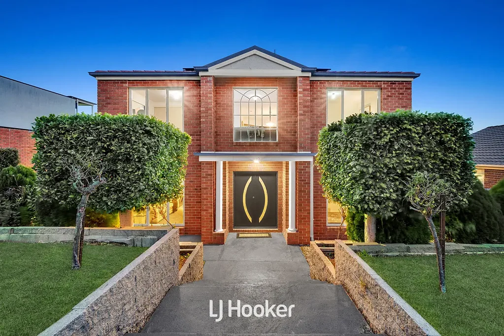 Narre Warren North 4 Bedroom Timeless Elegance and Family Comfort in a Prestigious Court Setting