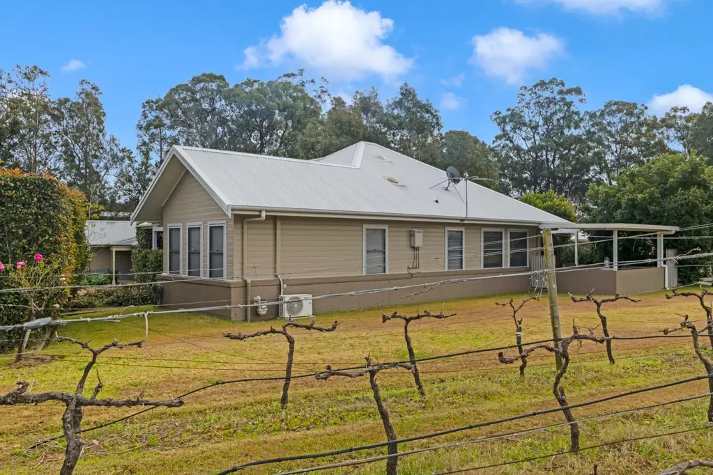 Pokolbin 2 Bedroom A Tightly Held Myrtle Cottage in Kelman Vineyard