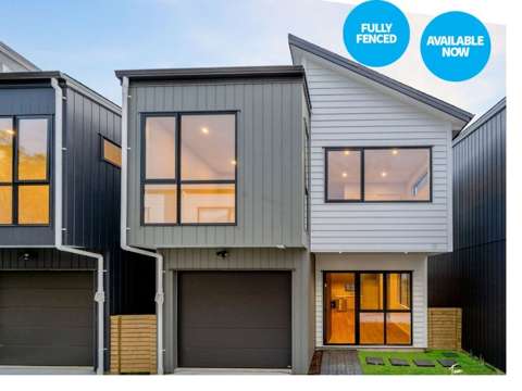 Standalone home!! 3 bedroom 2.5 Bathrooms!!