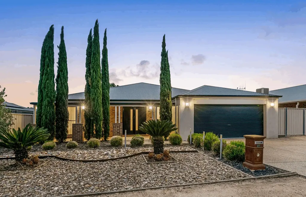 27 Regent Street, Strathfieldsaye, VIC 3551