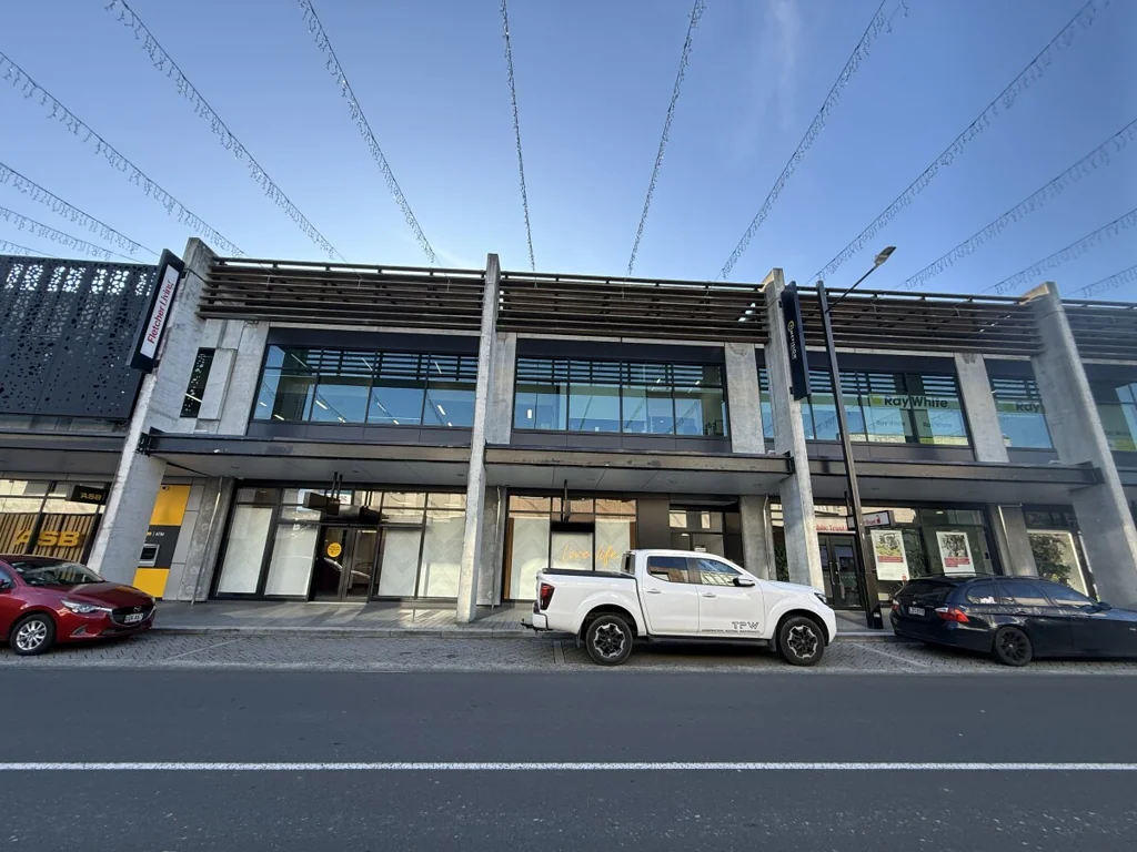Westgate Top Quality Space in Great Location