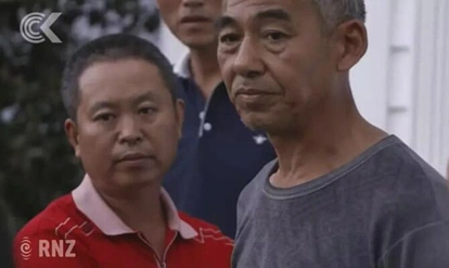 〝住得连狗都不如〞：50位中国劳工在新西兰悲惨过年，却依然想留在新西兰…