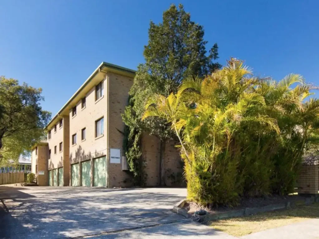 2 Bedroom Unit in Quiet Complex!