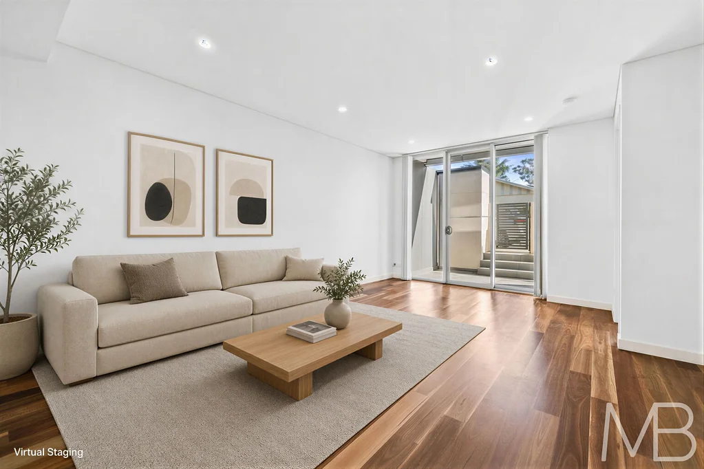 Contemporary Ground Floor Apartment with Private Courtyard