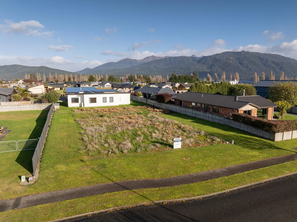 Te Anau Surrounds Your Fiordland dream starts here