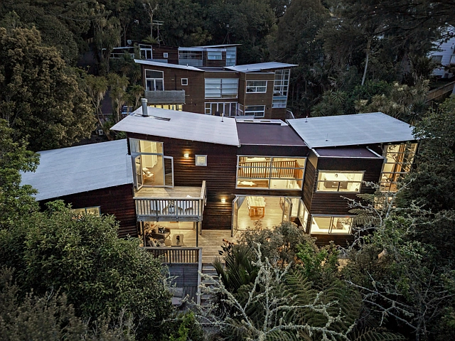 8 Zion Road, Birkenhead, North Shore City