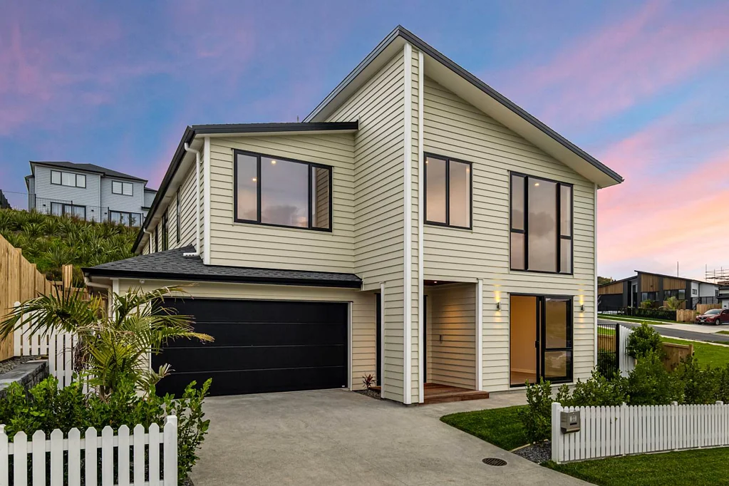 Millwater 5chambre Modern Family Haven with Granny Potential