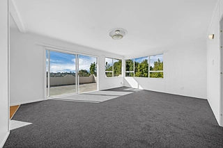 12 Target Road, Totara Vale, North Shore City