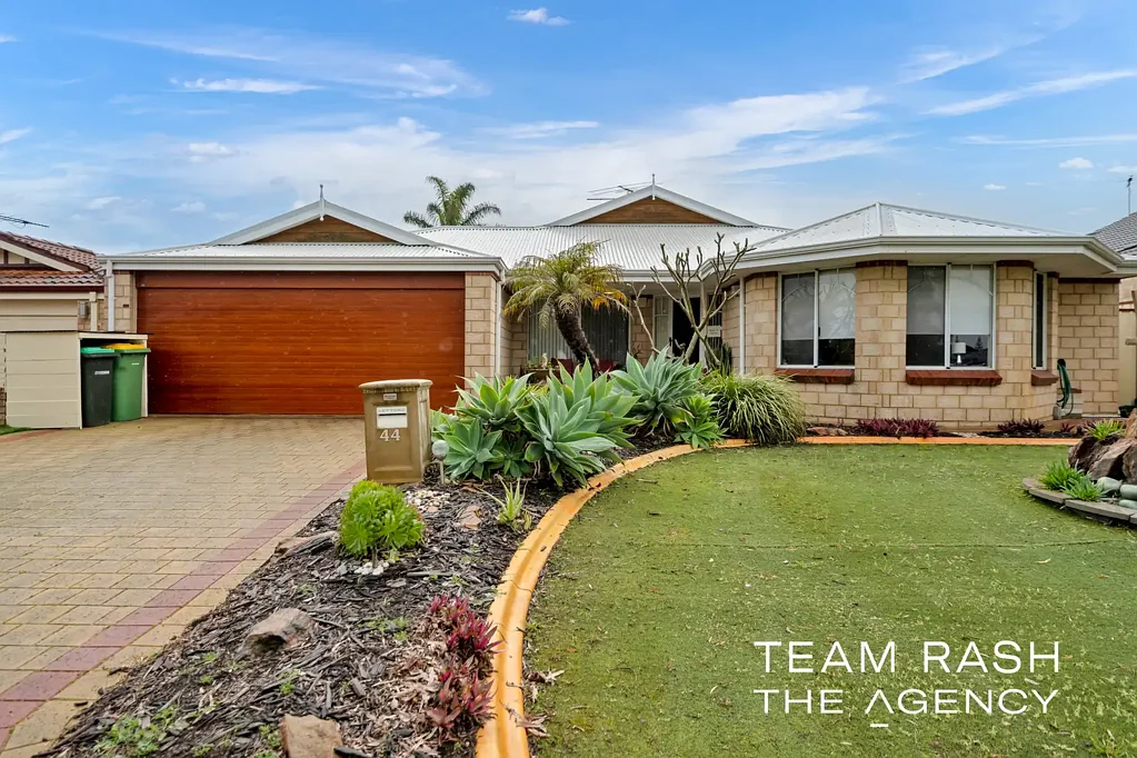 Port Kennedy 4ਬੈੱਡਰੂਮ Coastal Living Meets Investment Opportunity – Spacious 4x2 in Port Kennedy
