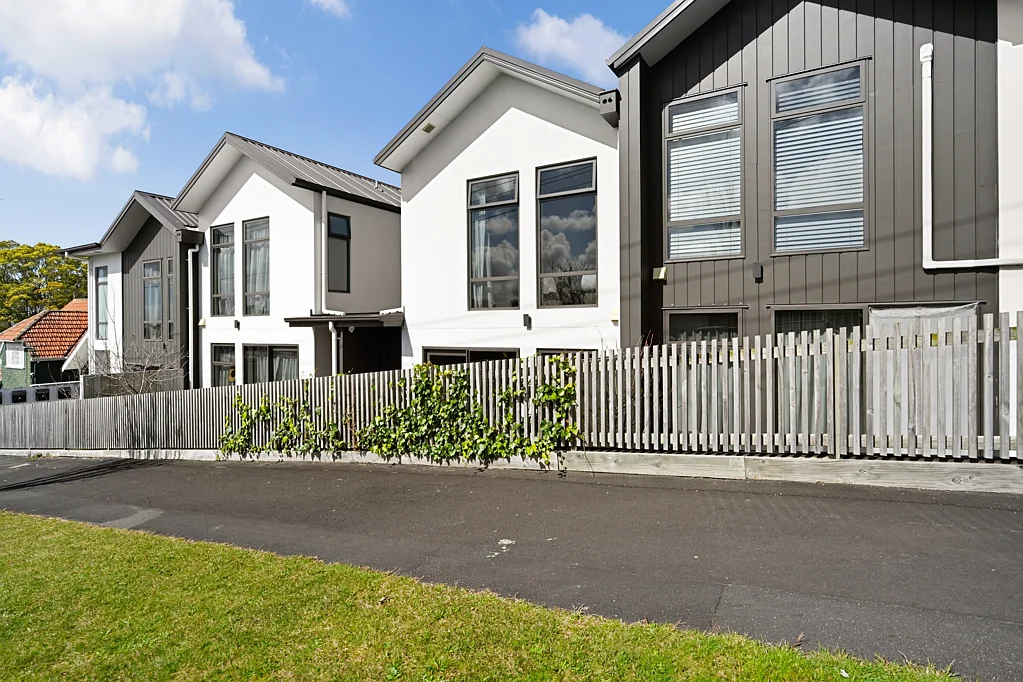 2/25 Thackeray Street, Hamilton Lake, Hamilton, Waikato