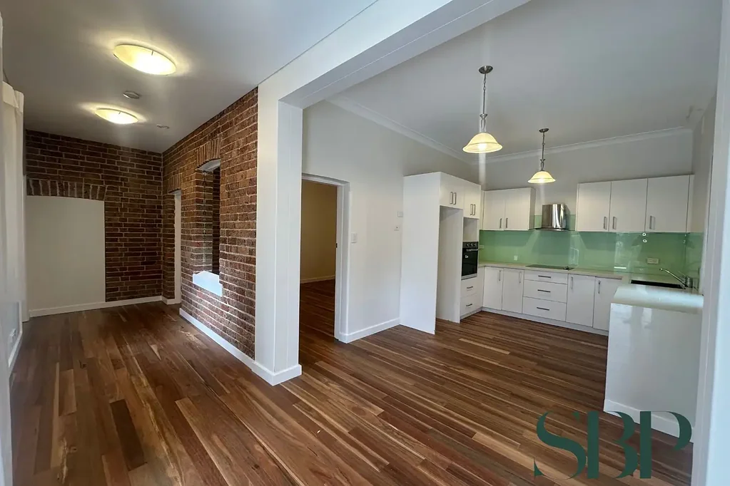 One Bedroom Apartment with Private Courtyard in Prime Location