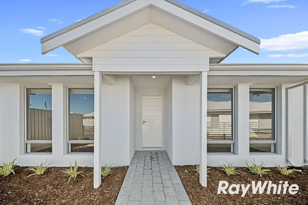 Modern living in Golden Bay!