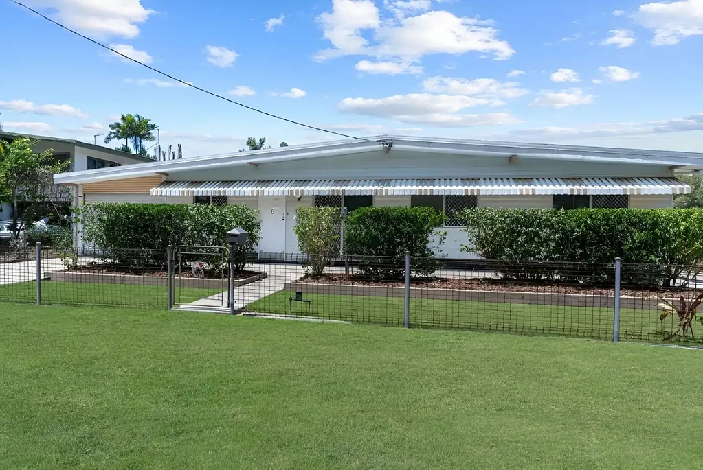 6 Mosch Place, Mooroobool, QLD 4870