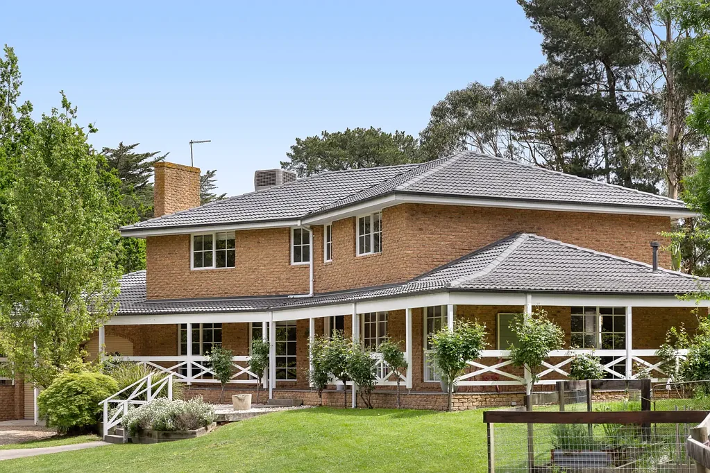 Tyabb 5房 2英亩庄园 私密宁静 三个独立居区 全新Smeg厨房 宽敞卧室 太阳能泳池 多功能娱乐空间 Twin Oaks - A Private Lifestyle Retreat on 2 Acres