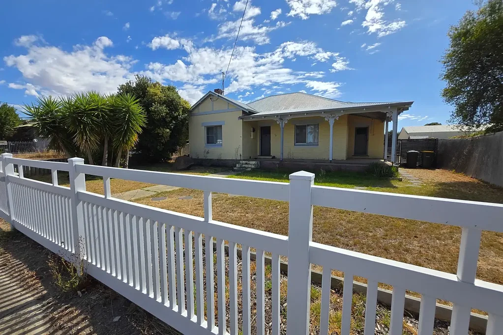 83 Beaufort Street, Katanning, WA 6317