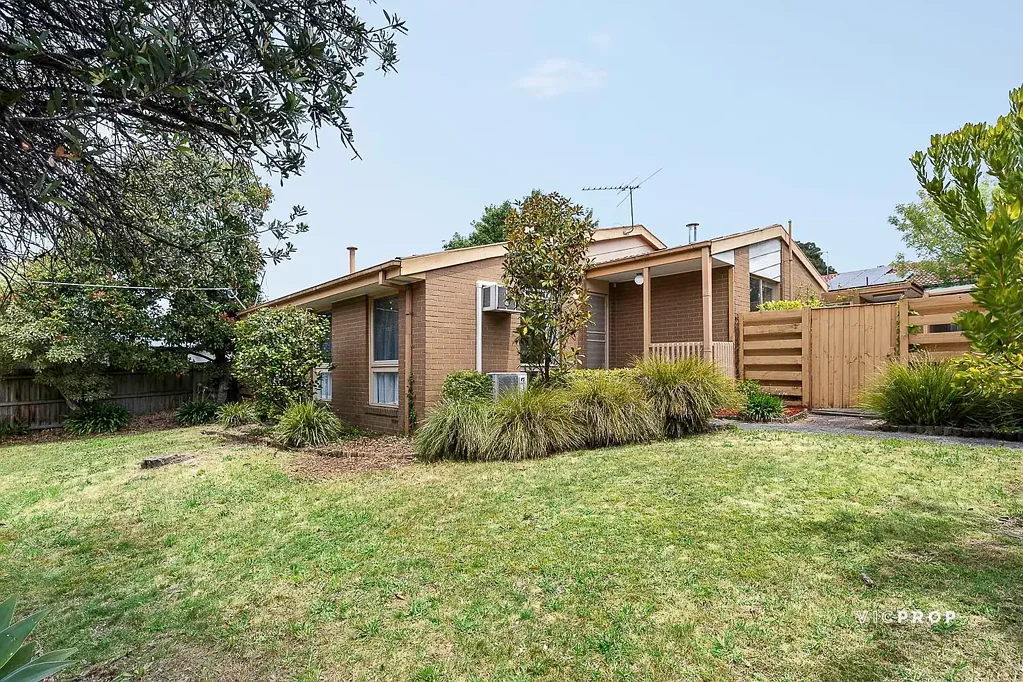 22 Ashcombe Drive, Ringwood, VIC 3134