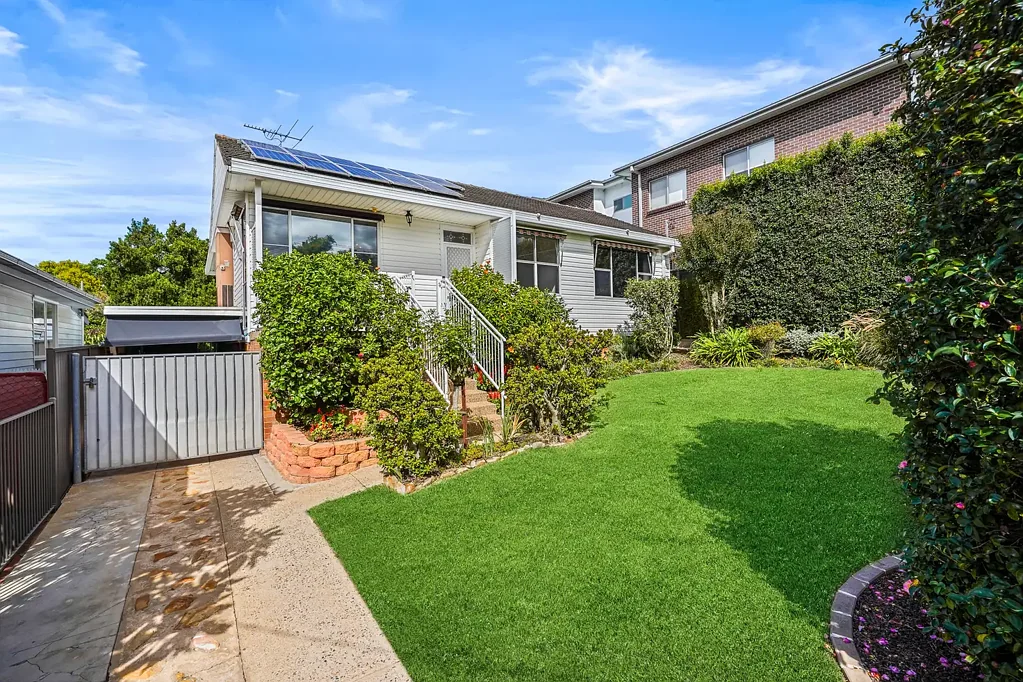 8 Michelle Drive, Constitution Hill, NSW 2145