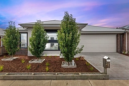 20 Arnold Circuit, Charlemont