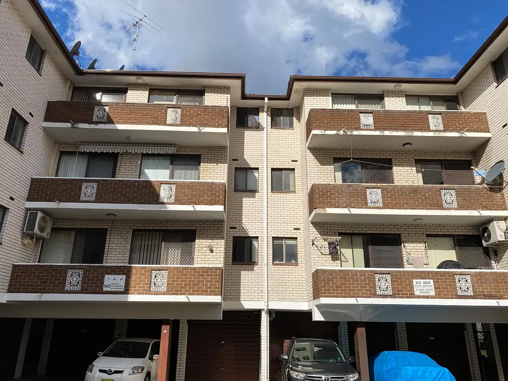 LOCATED CLOSE TO FAIRFIELD CBD