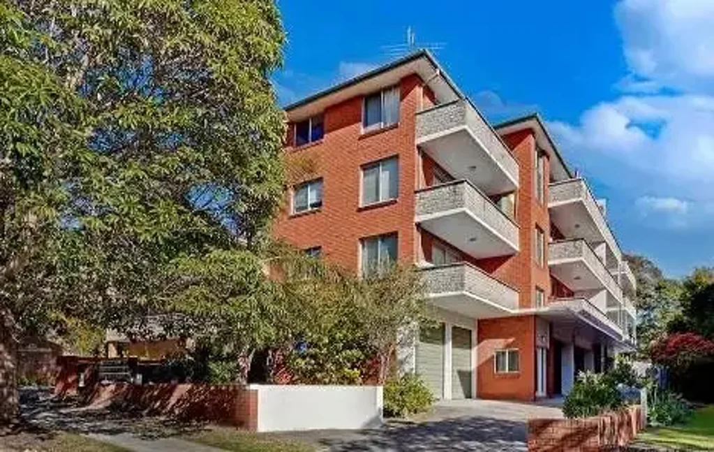 North facing & Close to beach
