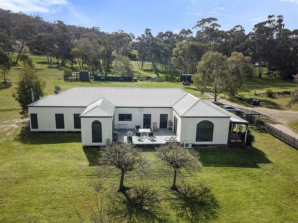 Chesney Vale Magnificent 13 acre Property