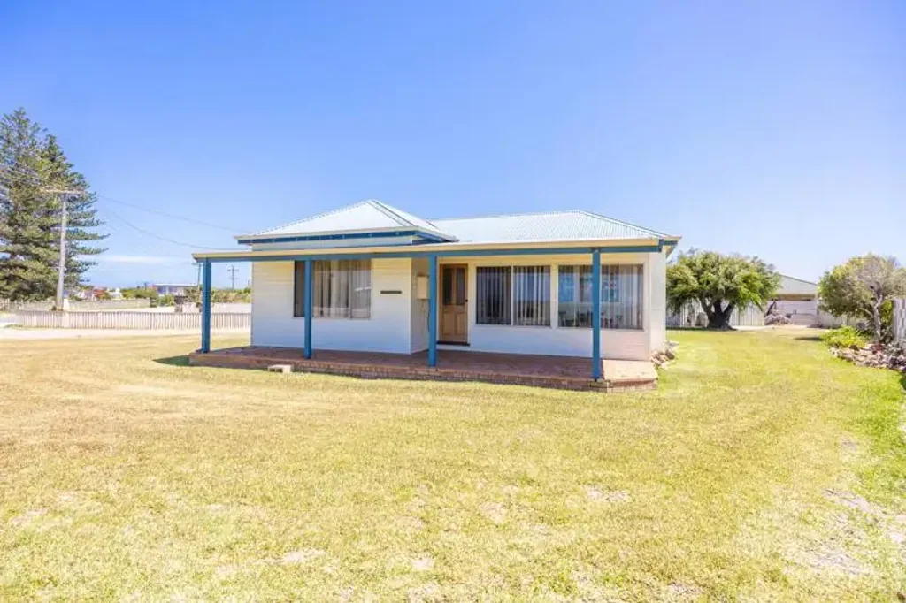 Green Head 3Zimmer 3 Bedroom home with ocean views in Green Head!