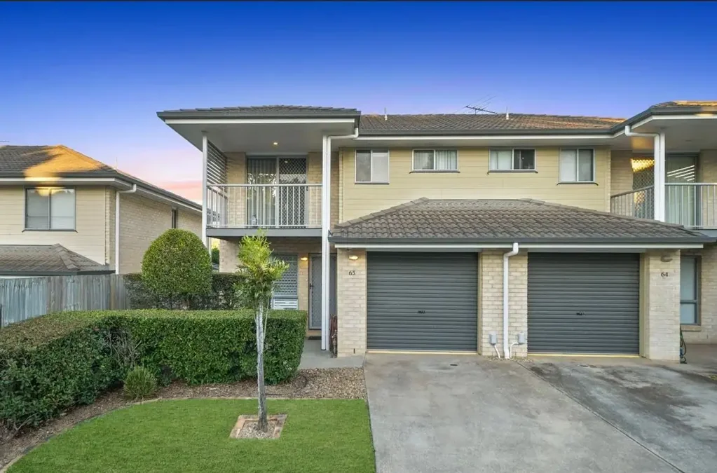 Murrumba Downs 3 Bedroom EOI closes Mon 18 Aug 25 by 5pm - Stylish Townhouse Living in Murrumba Downs