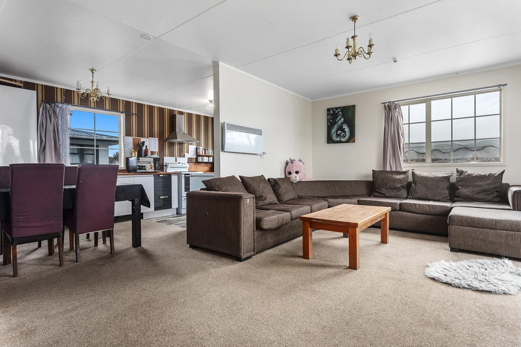 Whakatane 2 Bedroom Private Practical & Packed with Potential