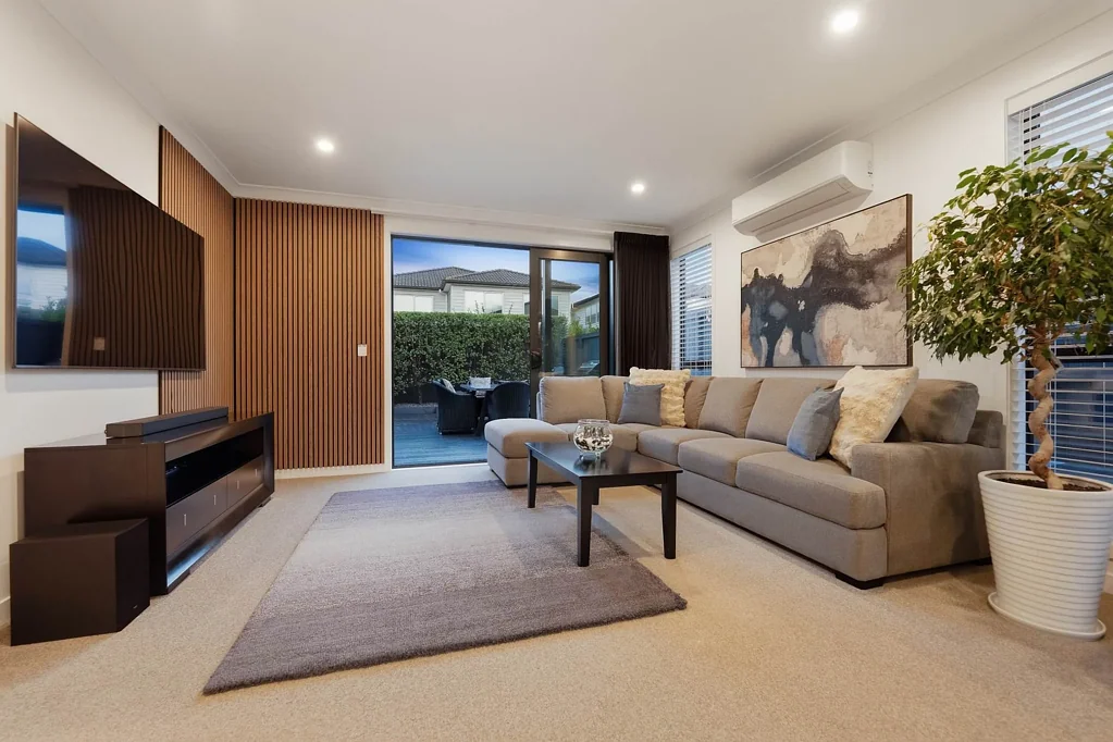 64 Kilcadden Drive, Flat Bush