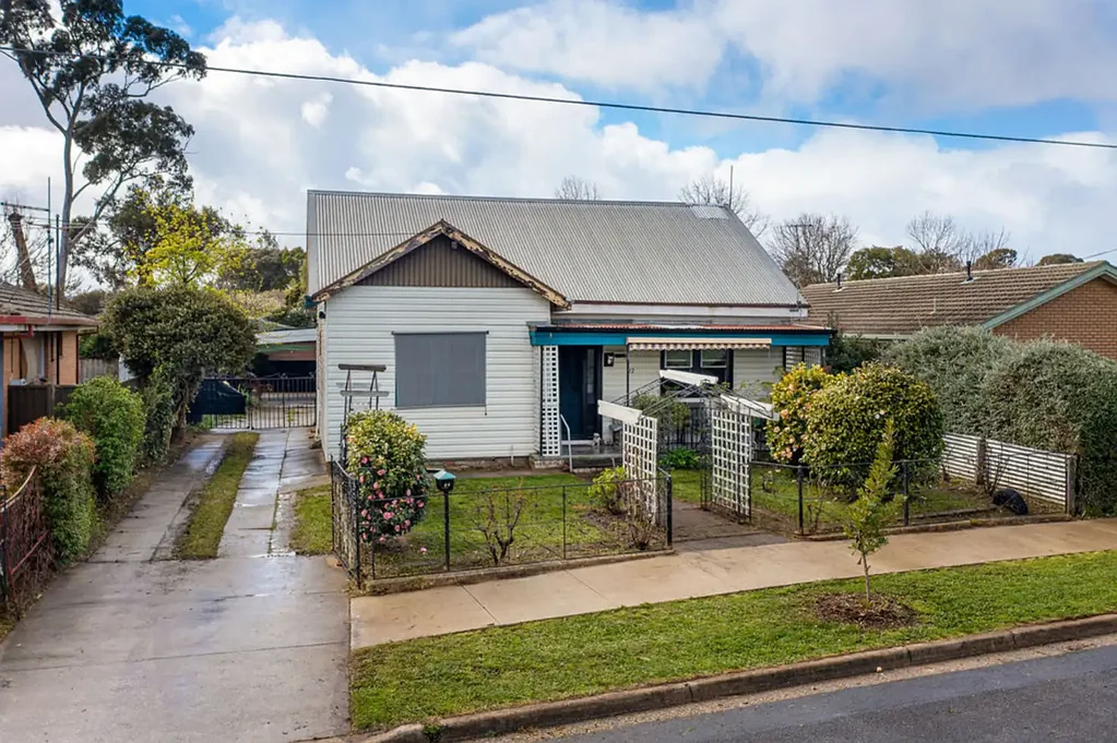 Brown Hill 3Kwarto 1,607m² of Opportunity in the Heart of Brown Hill