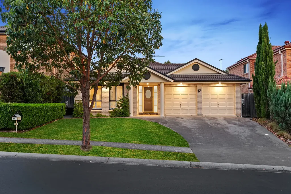 Kellyville Ridge 4房 Kellyville Ridge珍稀四房 现代厨房带岛台 主卧带套间 步行至学校公园 Elegant family sanctuary