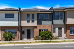 8/64 Escapade Boulevard, Craigieburn