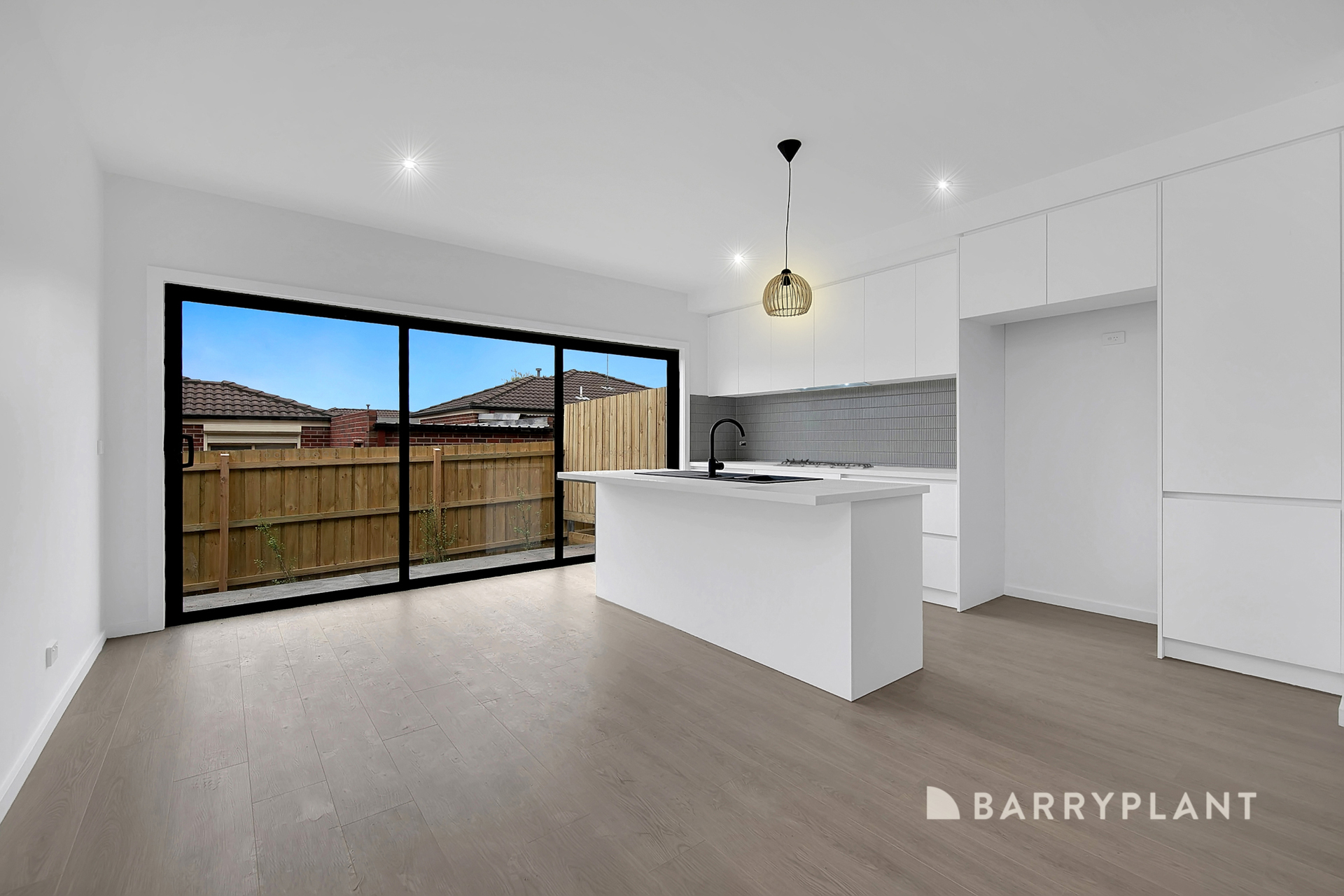 UNIT 8 1 OLD PLENTY RD, SOUTH MORANG VIC 3752, 0部屋, 0バスルーム, Townhouse