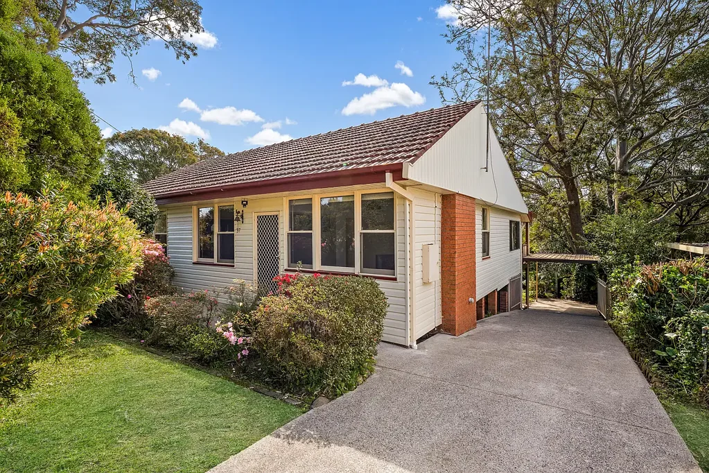 Garden Suburb 3ਬੈੱਡਰੂਮ Polish, Personalise and Prosper on View-Swept Lifestyle Block
