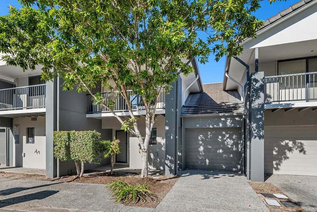 Upper Coomera 3कमरा Elevated Townhouse Living - Lifestyle, Light & Location