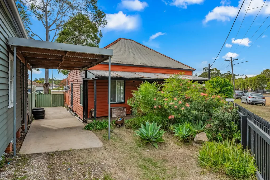 Cessnock 2 Slaapkamer Quaint Cottage in Downtown Cessnock!