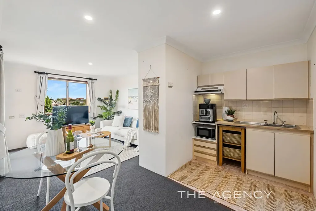 156/7 Harman Road, Sorrento, WA 6020