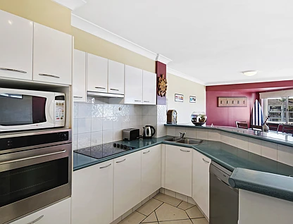 12/20 Canal Avenue, Runaway Bay, Gold Coast, 2 ห้องนอน, 2 ห้องน้ำ, Apartment