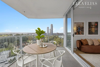 Macquarie Park 2침실 Private Top Floor Gem With Panoramic Views